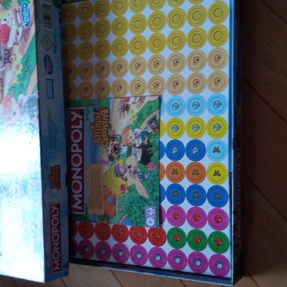 Animal Crossing addition of Monopoly - Picture 2 of 2